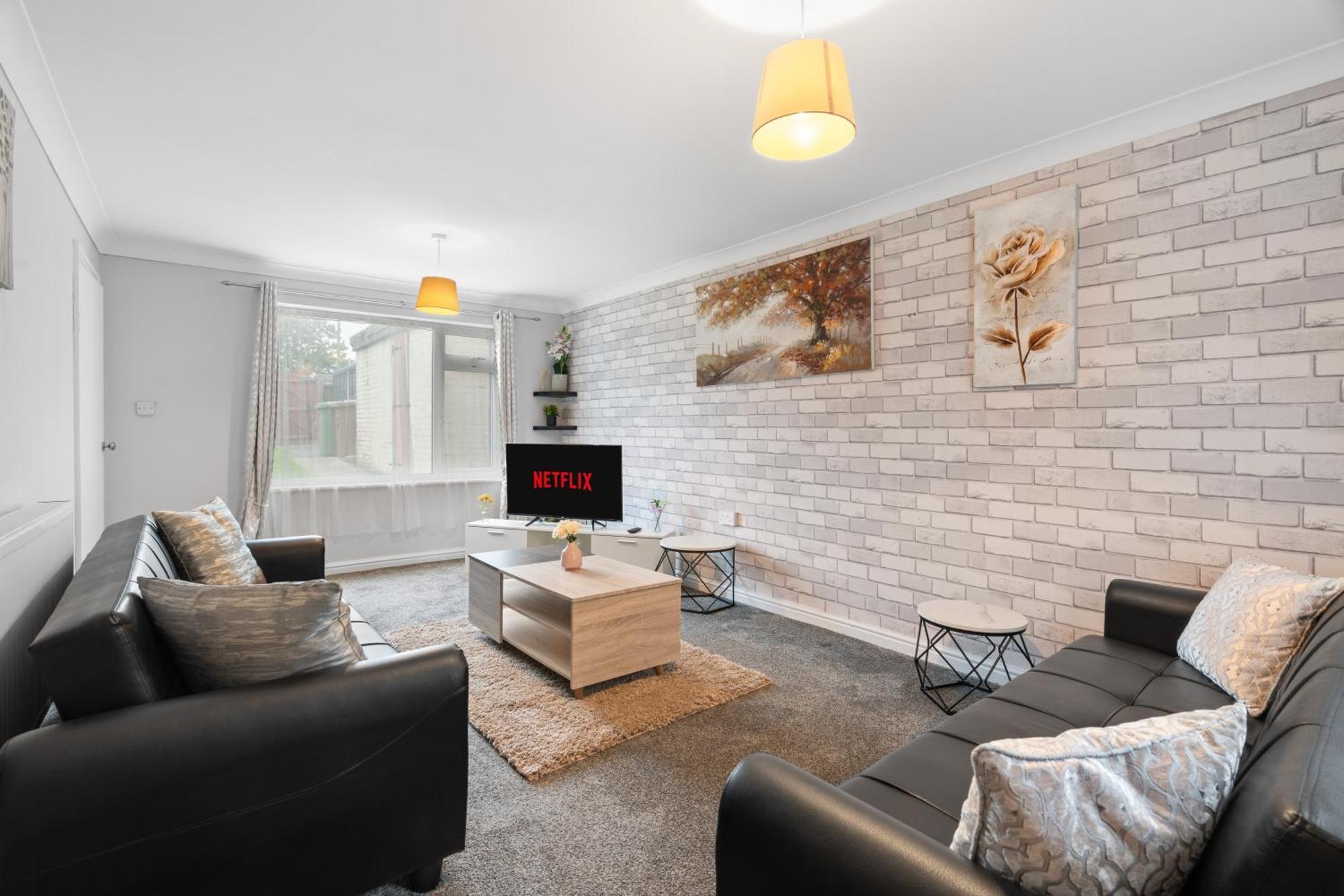 A Charming 3 Bed Home Next To Nec And Birmingham International Airport Marston Green Экстерьер фото
