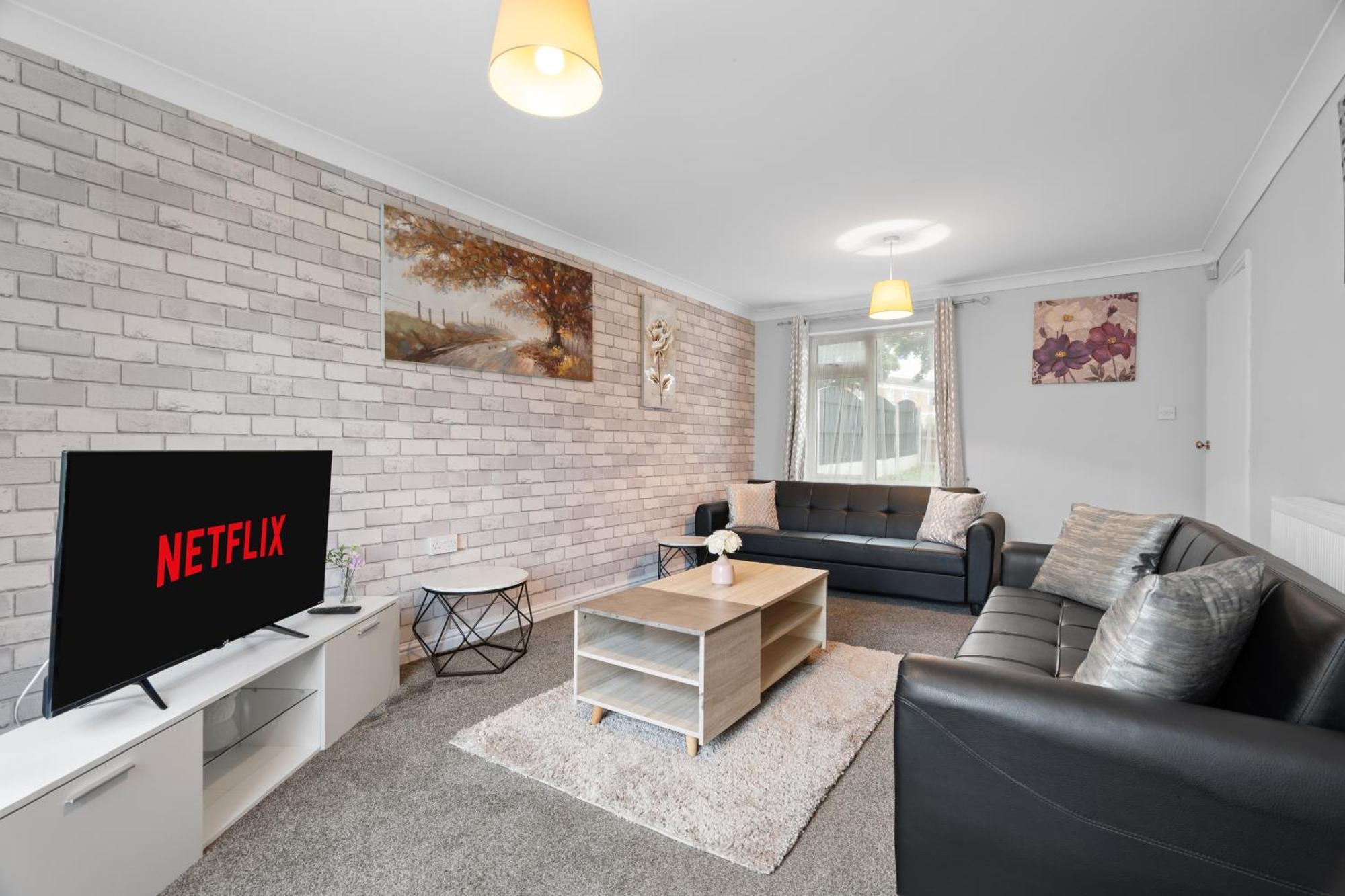 A Charming 3 Bed Home Next To Nec And Birmingham International Airport Marston Green Экстерьер фото
